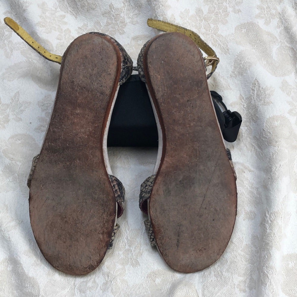 Toms - Picture 4 of 7